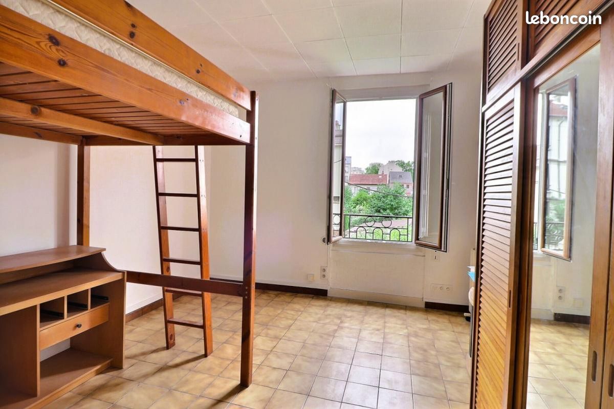 Studio à Malakoff, France No. 330364