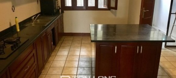 5 bedrooms House in Tay Ho, Vietnam No. 1765 3