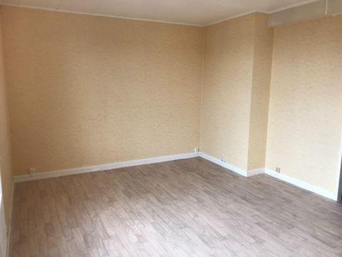 2 bedrooms Apartment in Reims, France No. 25480