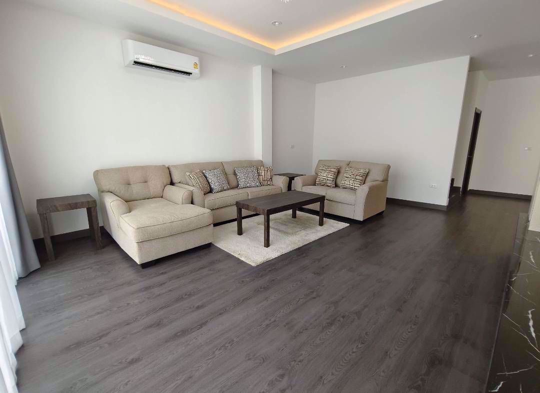 4 Schlafzimmer Haus in Watthana, Thailand, Nr. 7874