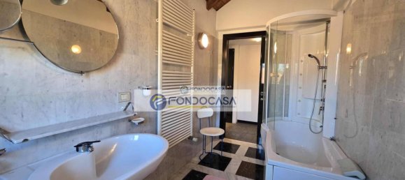7 bedrooms Villa in Pavia, Italy No. 225897 27