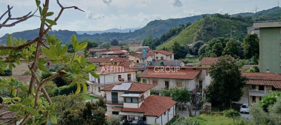 5 bedrooms Apartment in Massa, Italy No. 357058 2