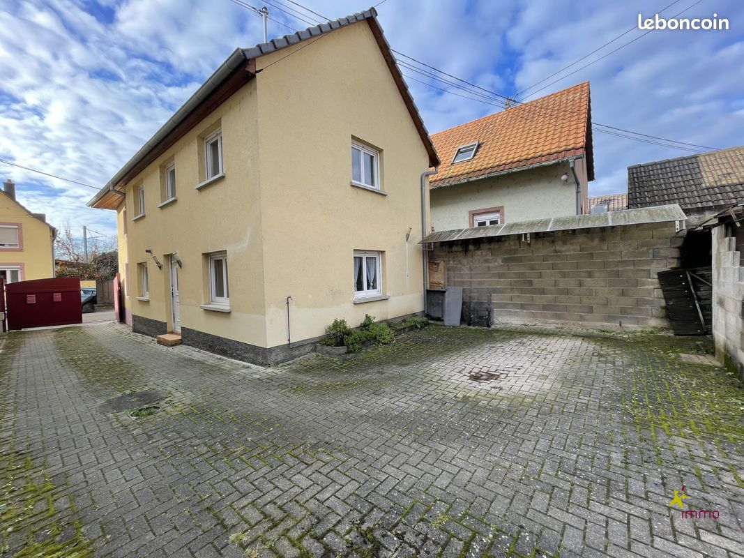 3 bedrooms Townhouse in Brumath, France No. 44234