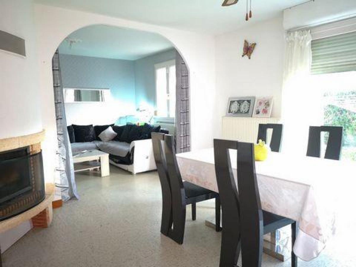 Дом с 2 спальнями в Карлепон, Франция № 8826