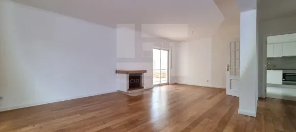 3 bedrooms House in Cascais, Portugal No. 179205 8