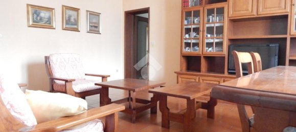 5 bedrooms House in Isola Dovarese, Italy No. 212860 2