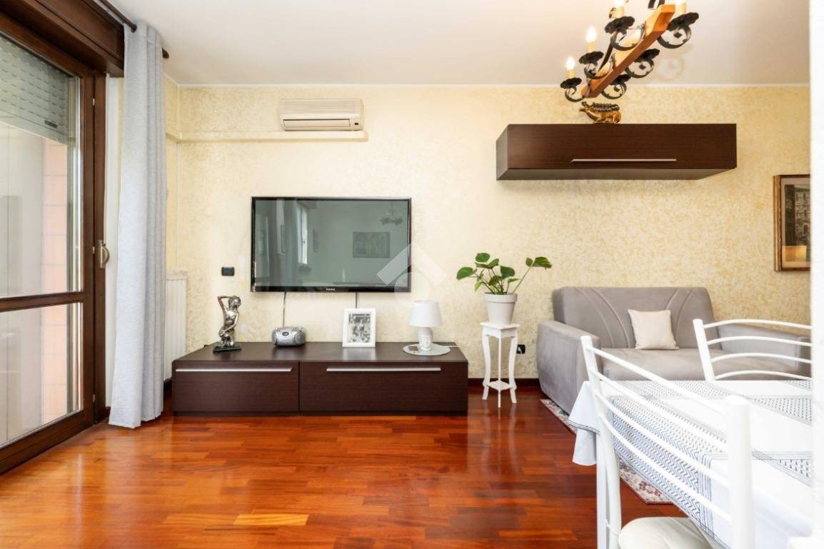 1 chambre Appartement à Milan, Italy No. 378671