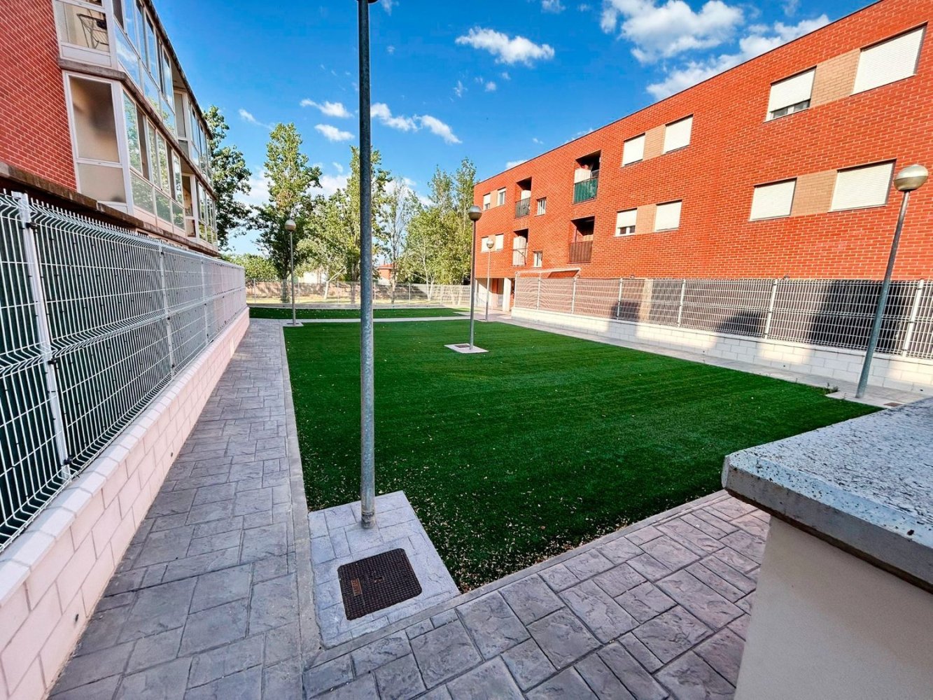 3 bedrooms Apartment in Zaragoza, Spain No. 149327