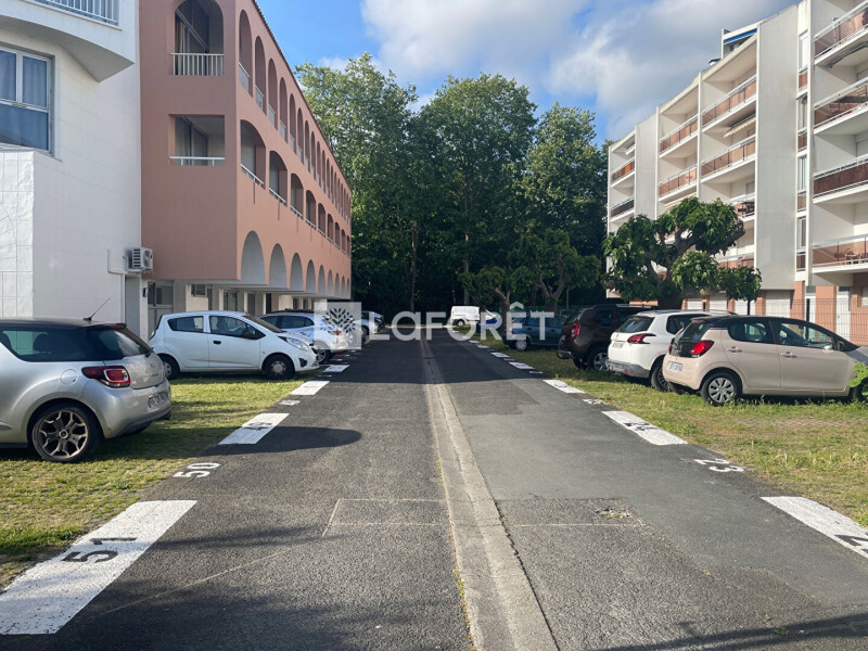 1 Schlafzimmer Parkplatz in La Rochelle, France, Nr. 281657