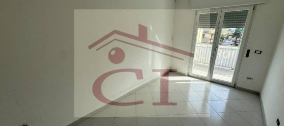 4 rooms Apartment in Giugliano in Campania, Italy No. 35676 3