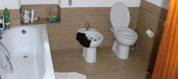 7-salle Appartement à Pontinia, Italy No. 202794 3