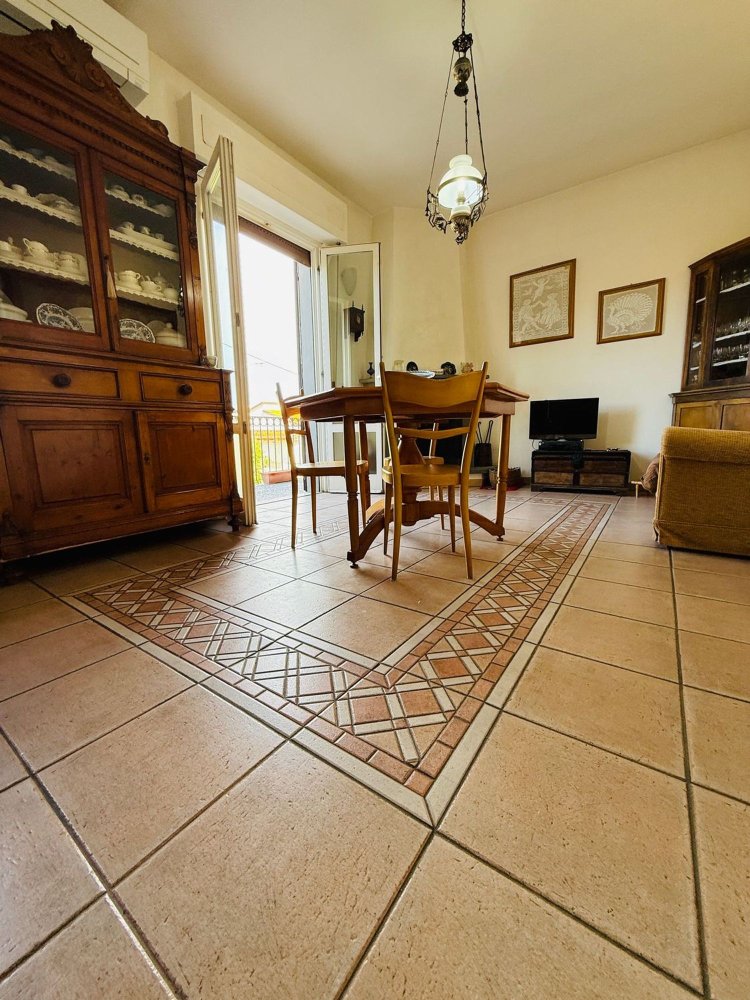 4 rooms House in Laterina Pergine Valdarno, Italy No. 290985