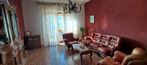 Apartamento de 6 dormitorios en Guardiagrele, Italy No. 333436 2