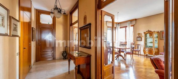 5 bedrooms Apartment in Seregno, Italy No. 168689 7