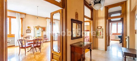 5 bedrooms Apartment in Seregno, Italy No. 168689 6