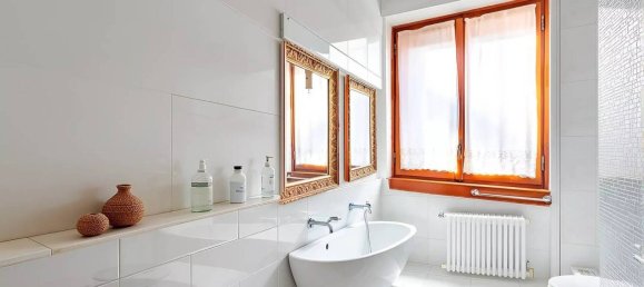 5 bedrooms Apartment in Seregno, Italy No. 168689 45