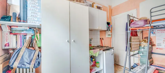 Studio in Paris, France No. 318170 4