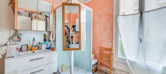 Studio in Paris, France No. 318170 5