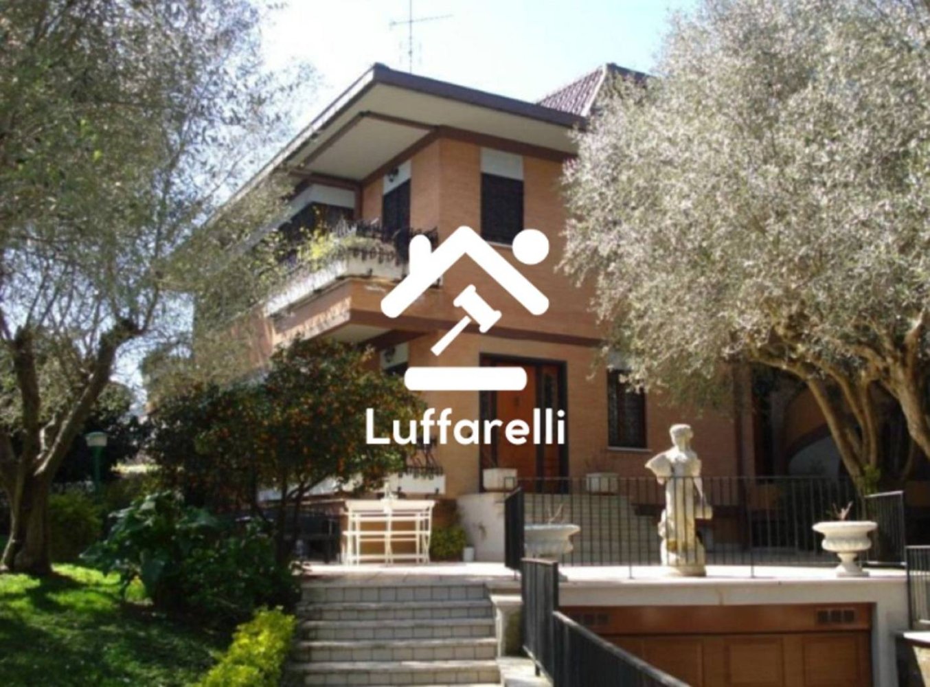 9 bedrooms Villa in Rome, Italy No. 58891