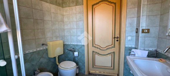 6 rooms Apartment in Turin, Italy No. 36025 16