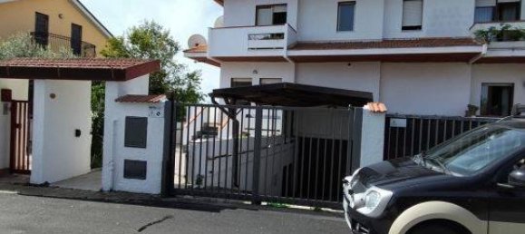 4 bedrooms House in Pescara, Italy No. 281430 11