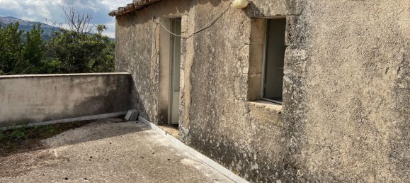 6 rooms Villa in Chiaramonte Gulfi, Italy No. 103537 2
