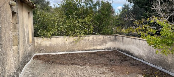 6 rooms Villa in Chiaramonte Gulfi, Italy No. 103537 3