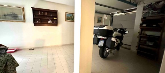 7 chambres Villa à Livorno, Italy No. 376923 25