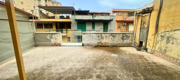 2 rooms Apartment in Palermo, Italy No. 36112 4