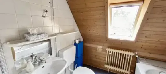 Дом с 9 комнатами в Kitzingen, Германия № 168693 2