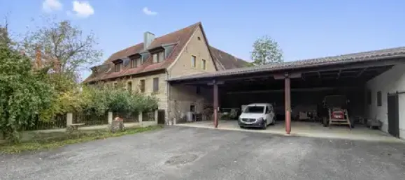 Дом с 9 комнатами в Kitzingen, Германия № 168693 11