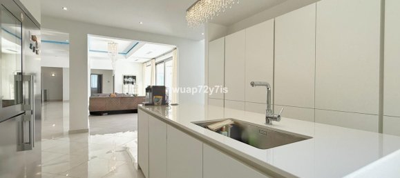 5 Schlafzimmer Villa in Cadiz, Spain, Nr. 135509 10