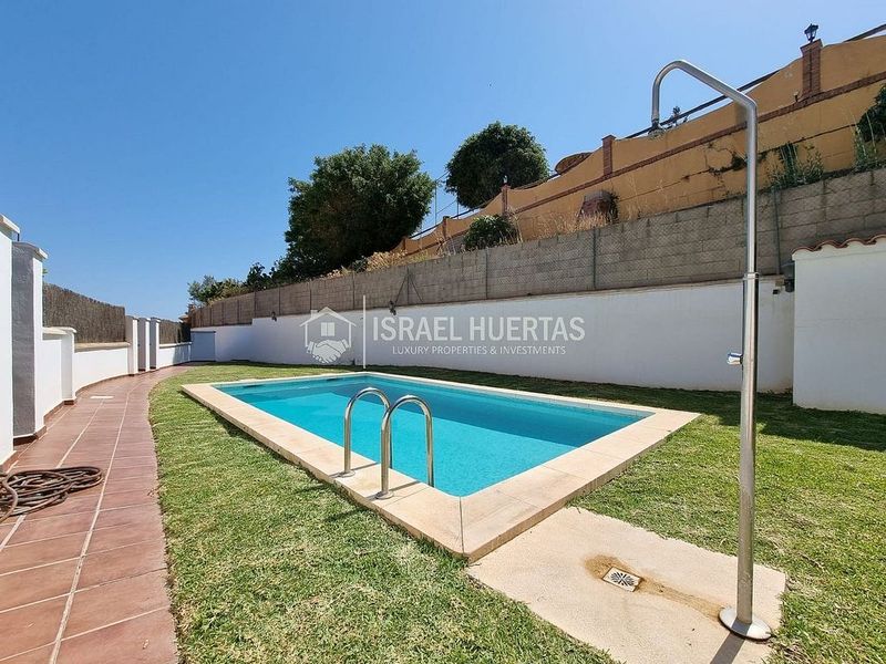 6 bedrooms Townhouse in Malaga, Spain No. 224069