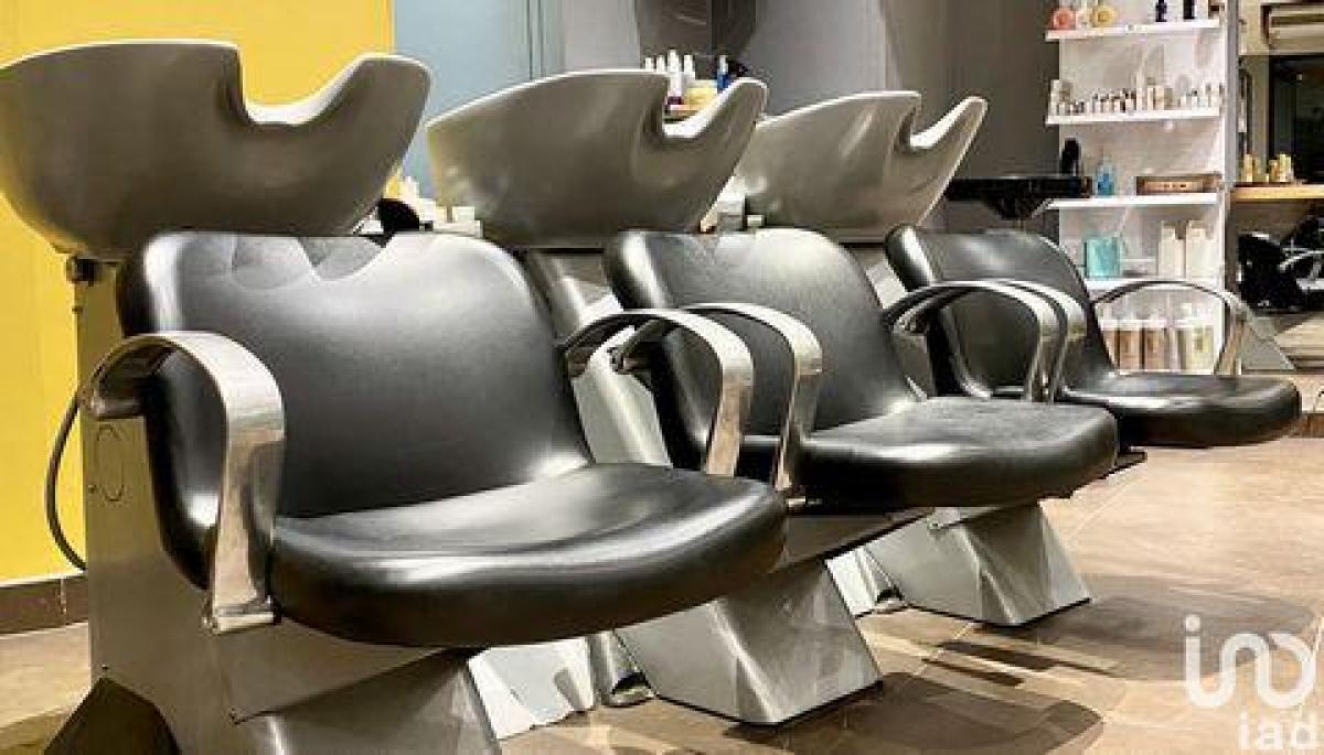 Oficina en La Crau, France 60 m² No. 17669