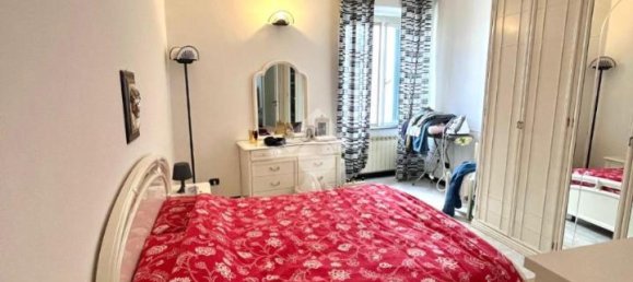 4-salle Appartement à Genoa, Italy No. 15147 19