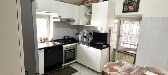 4-salle Appartement à Genoa, Italy No. 15147 26