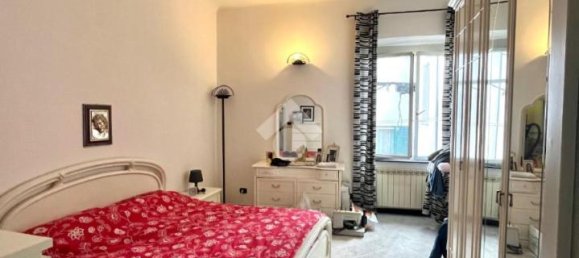 4-salle Appartement à Genoa, Italy No. 15147 20
