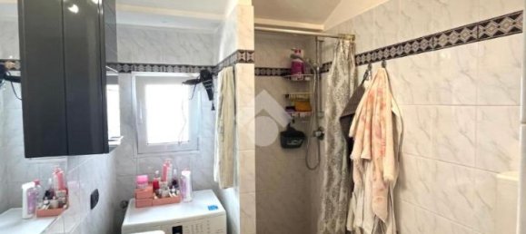 4-salle Appartement à Genoa, Italy No. 15147 31