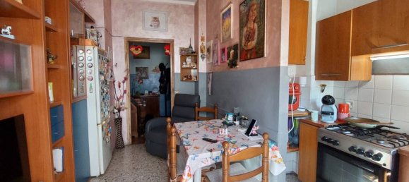 1 bedroom Apartment in Turin, Italy No. 379946 2