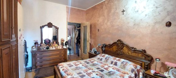 1 bedroom Apartment in Turin, Italy No. 379946 4