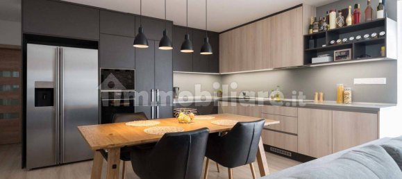 2 bedrooms Apartment in Florence, Italy No. 187996 4