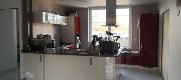 Casa de 4 dormitorios en Vineuil, France No. 226049 5