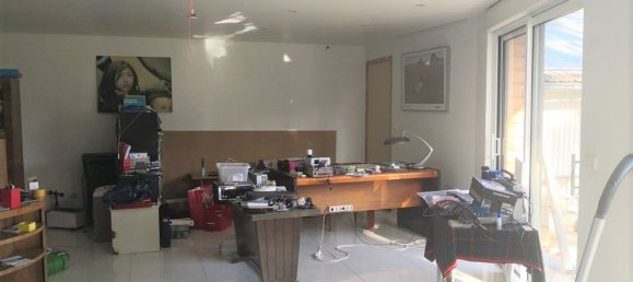 Casa de 4 dormitorios en Vineuil, France No. 226049 10