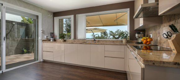 Вилла с 4 спальнями в Малага, Испания № 42431 6