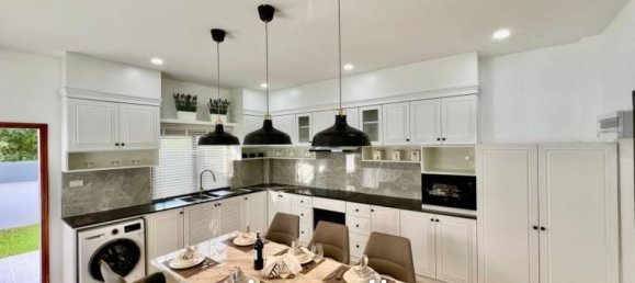 4 bedrooms Villa in Pattaya, Thailand No. 25592 4