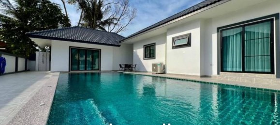4 bedrooms Villa in Pattaya, Thailand No. 25592 9