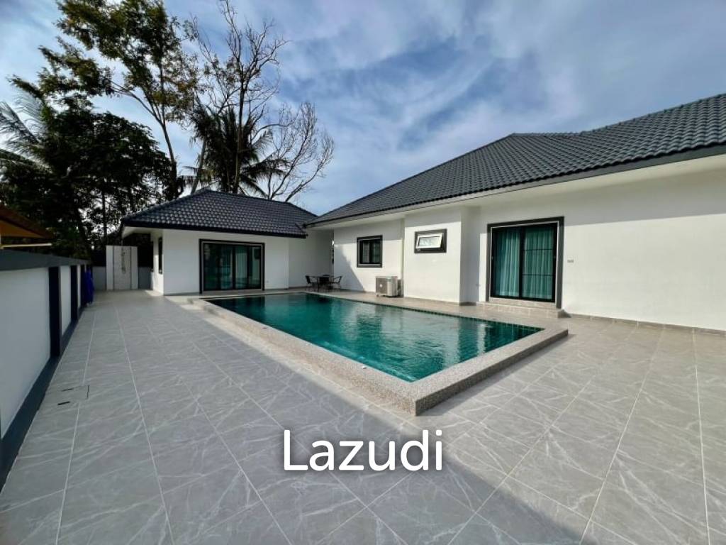 4 bedrooms Villa in Pattaya, Thailand No. 25592