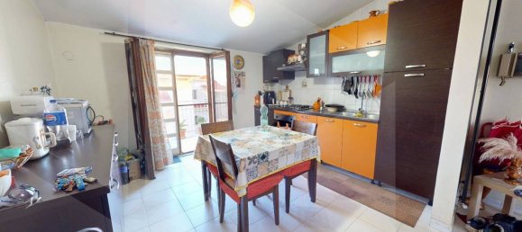 4 rooms Apartment in Casalnuovo di Napoli, Italy No. 20119 9