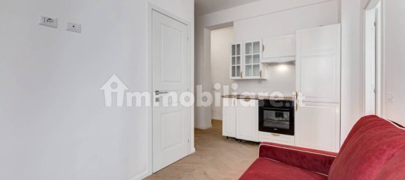 2 bedrooms Apartment in Rome, Italy No. 262250 3