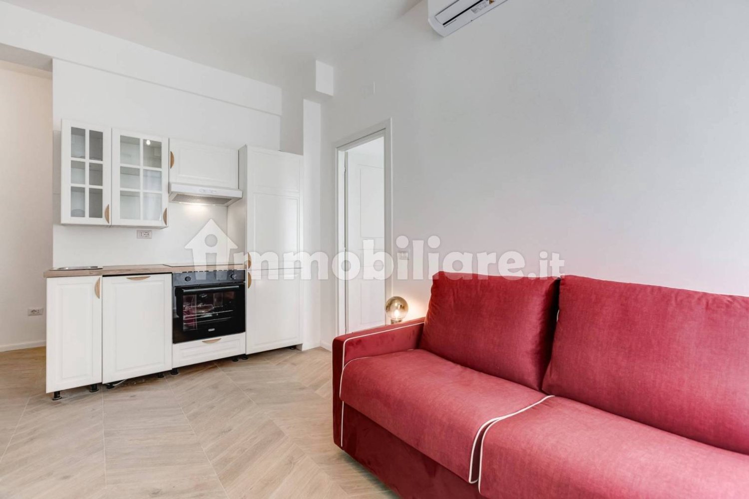 2 bedrooms Apartment in Rome, Italy No. 262250